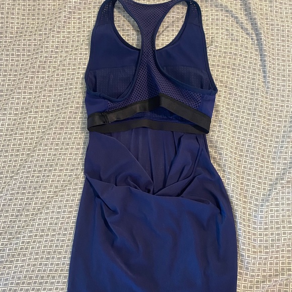 Dark blue lululemon tank top size 4 - Picture 2 of 5